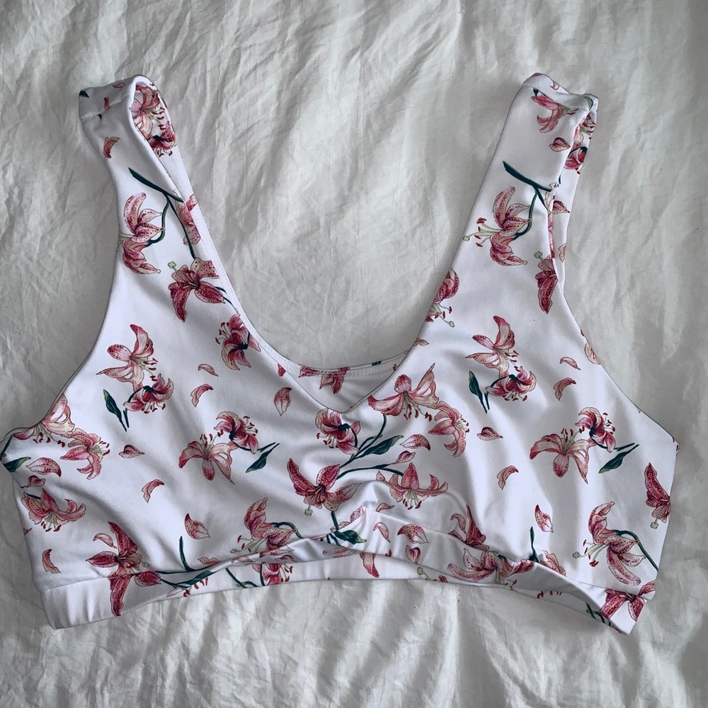 Fabletics sports bra